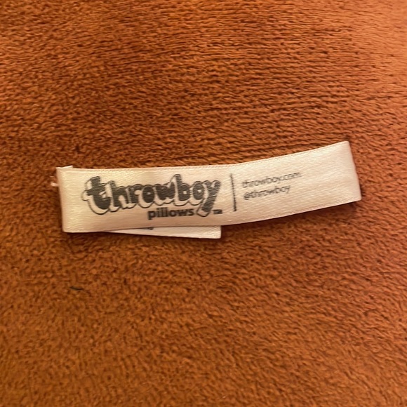 Poop emoji pillow - Picture 3 of 3